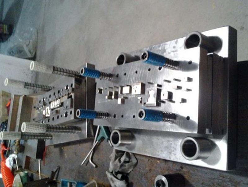 都兰模具制造-12